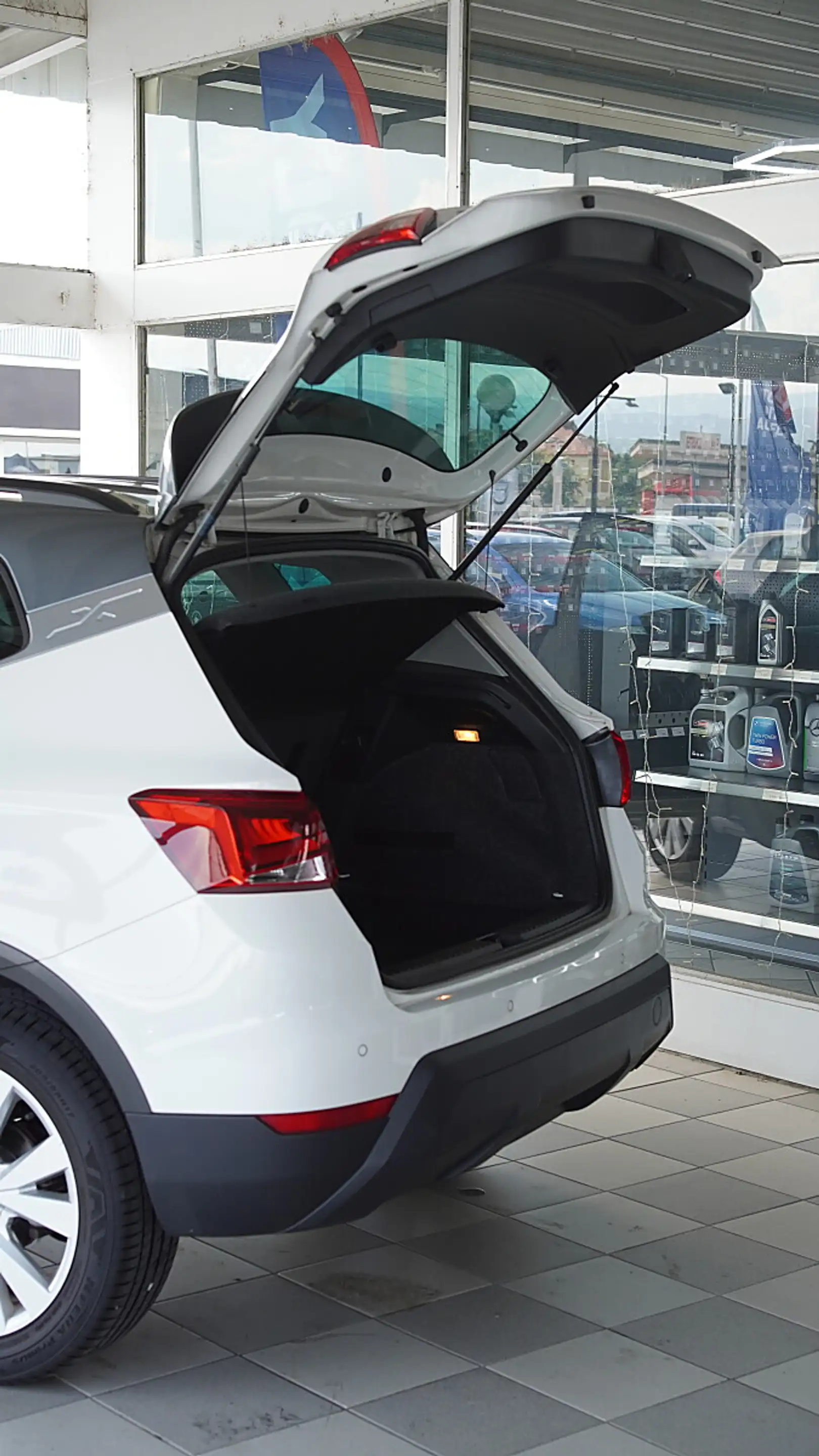 SEAT Arona 1,0 Eco TSI Style //TOPZUSTAND//PICKERL//NEU// — photo 12