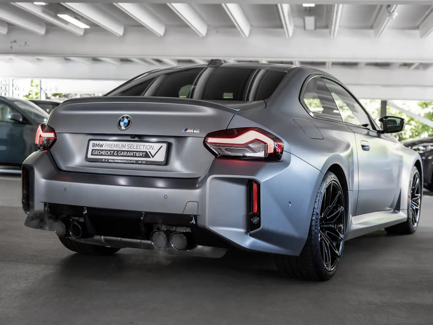 BMW M2 Coupe LED NAVI H/K KAMERA LEDER KEYLESS Grijs - 2
