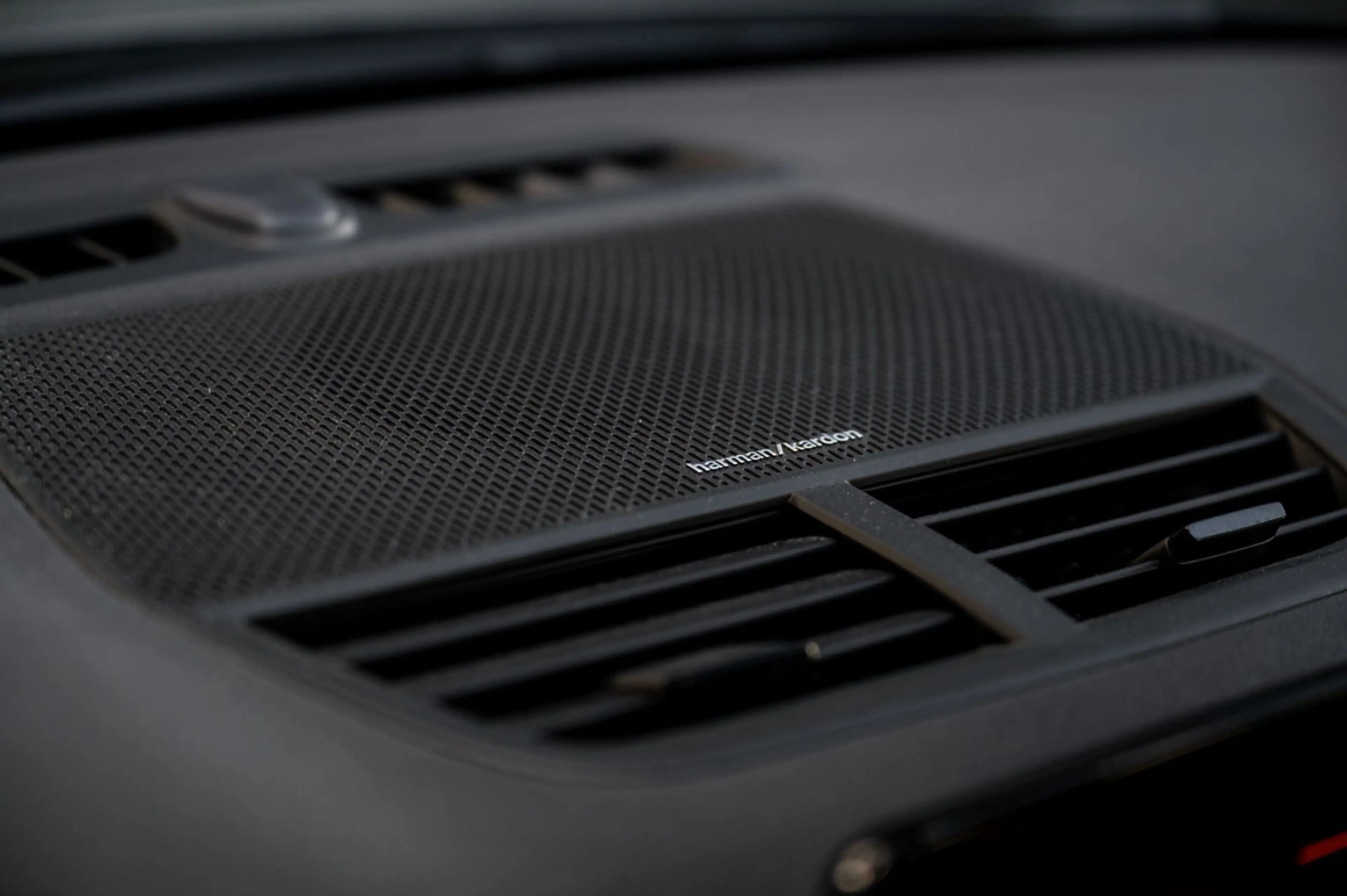 Polestar 2 Long Range Dual — photo 11