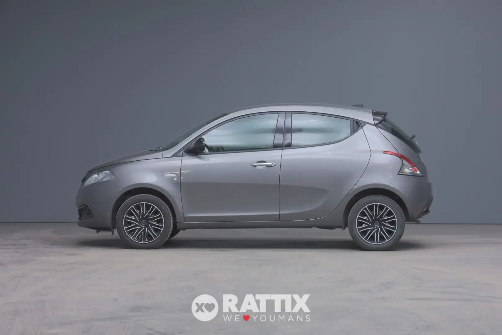 Lancia Ypsilon 1.0 Firefly Hybrid 70CV Silver 5p.ti Grigio - 2