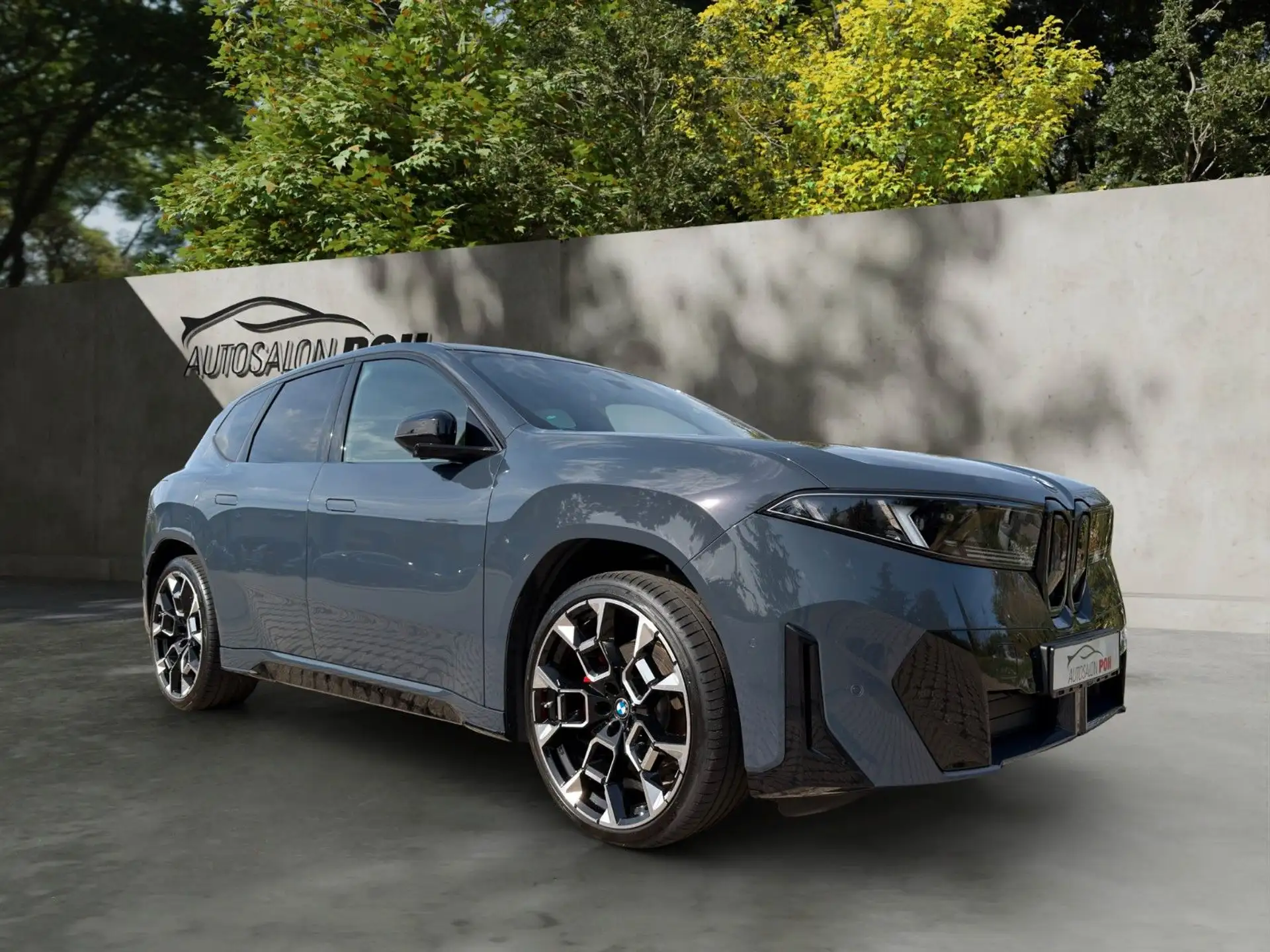 BMW iX3 50 xDrive 2026 블루 사진 1