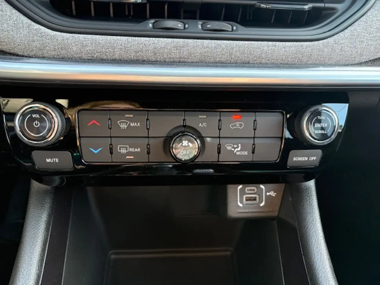 Jeep Compass снимка Jeep Compass