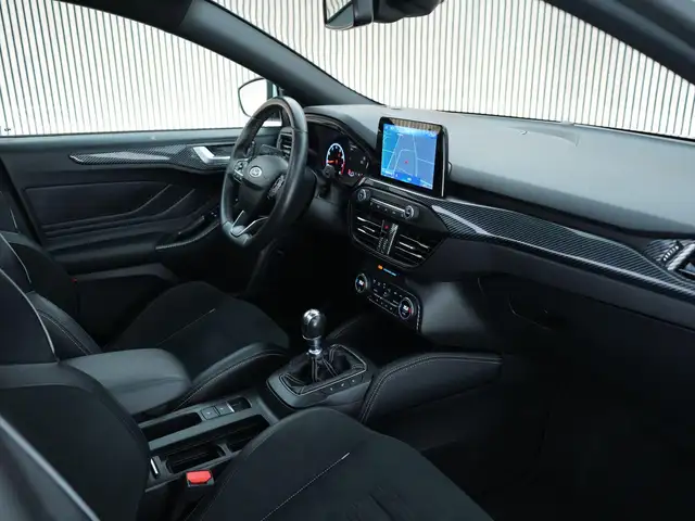Ford Focus view 8