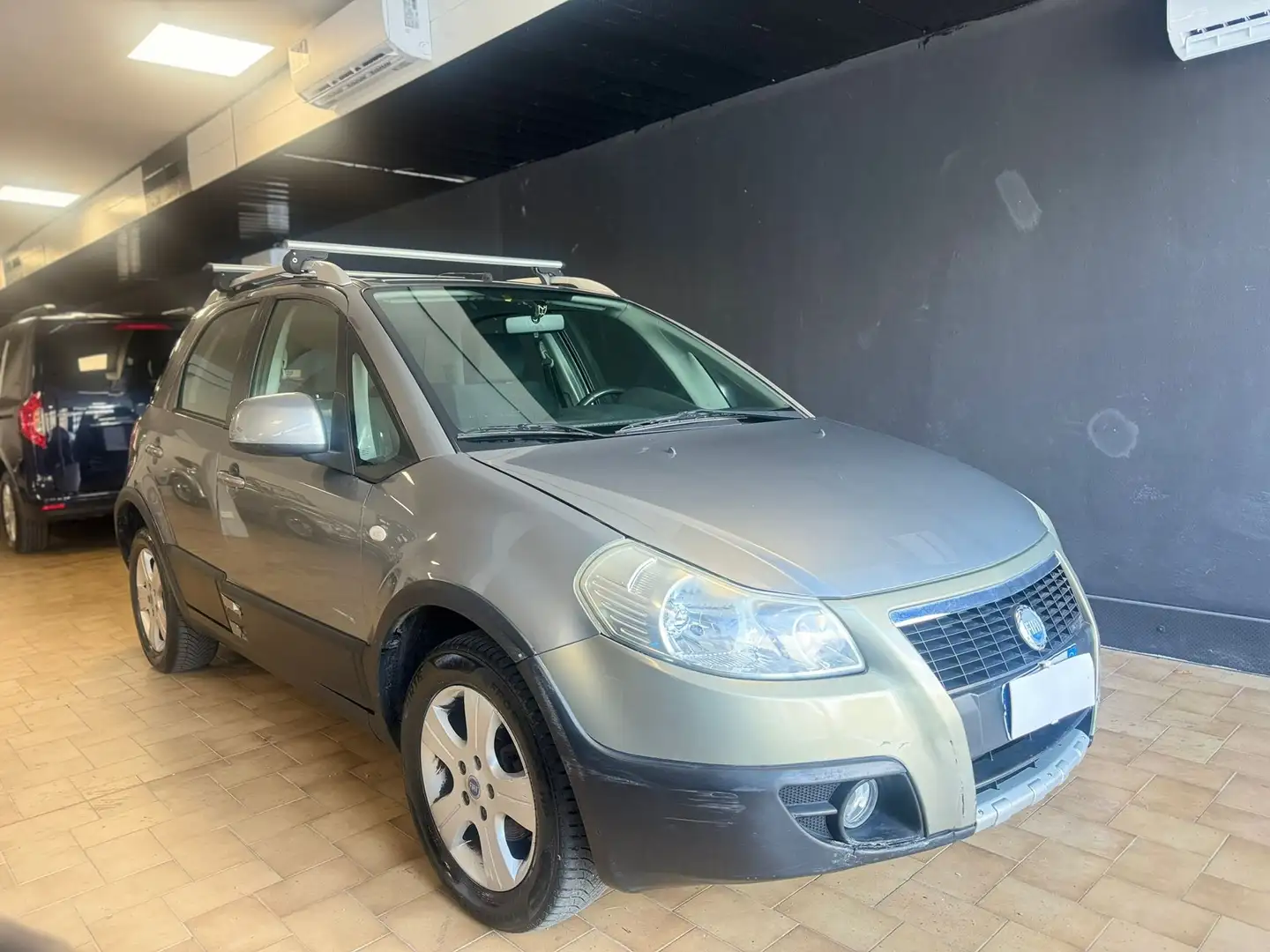 Fiat Sedici Sedici 1.9 mjt Experience 4x4 120cv Grijs - 1