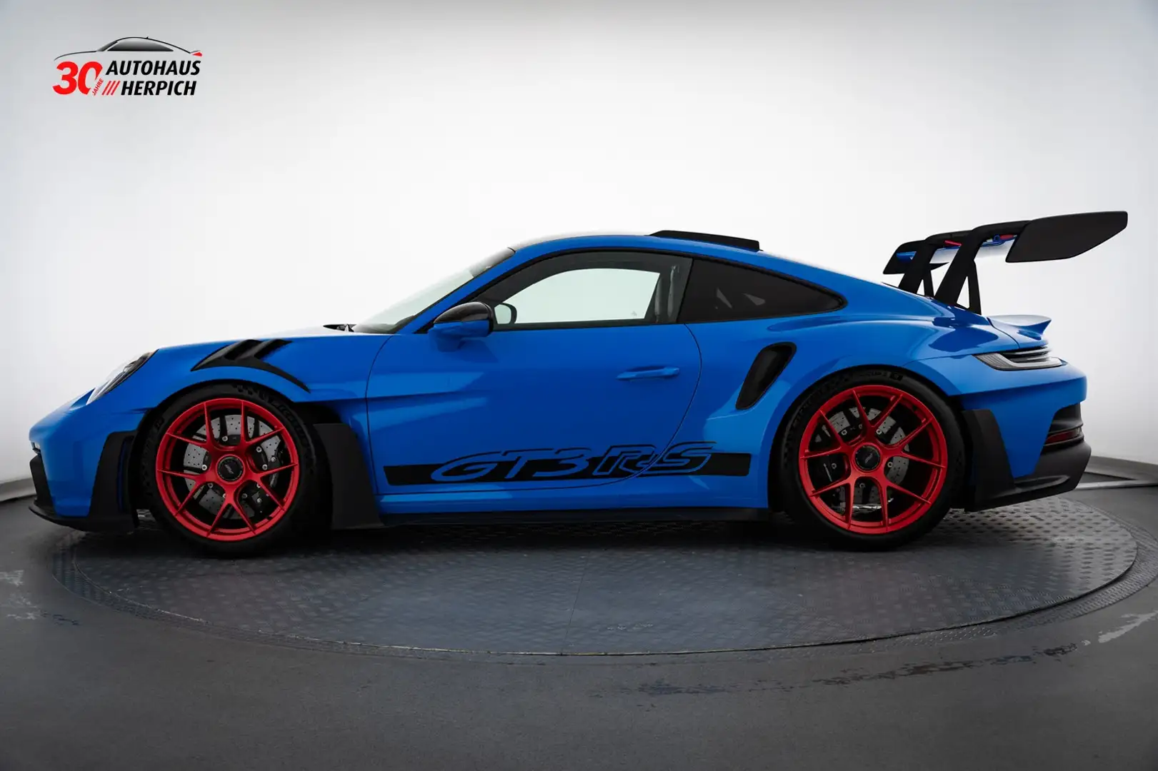 Porsche 992 GT3RS Sharkblue Pyrored Weissach PCCB Lift Blau - 2