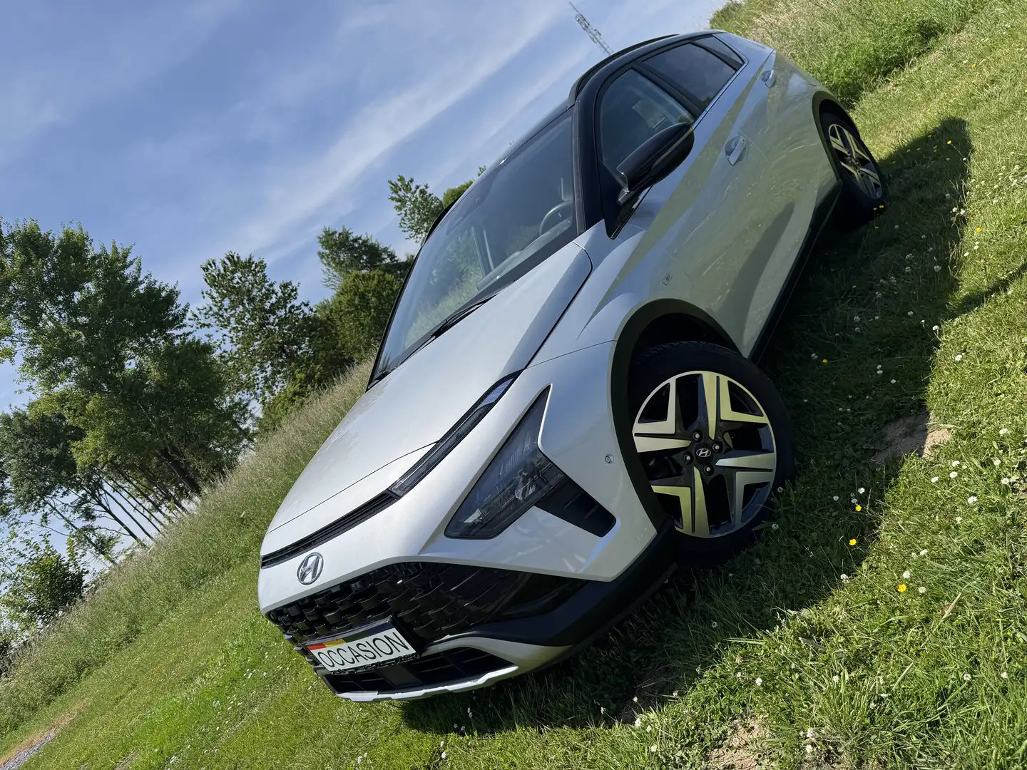 Hyundai BAYON 1.0 T-GDi MHEV Techno DCT/GARANTIE 12 MOIS Grijs - 2