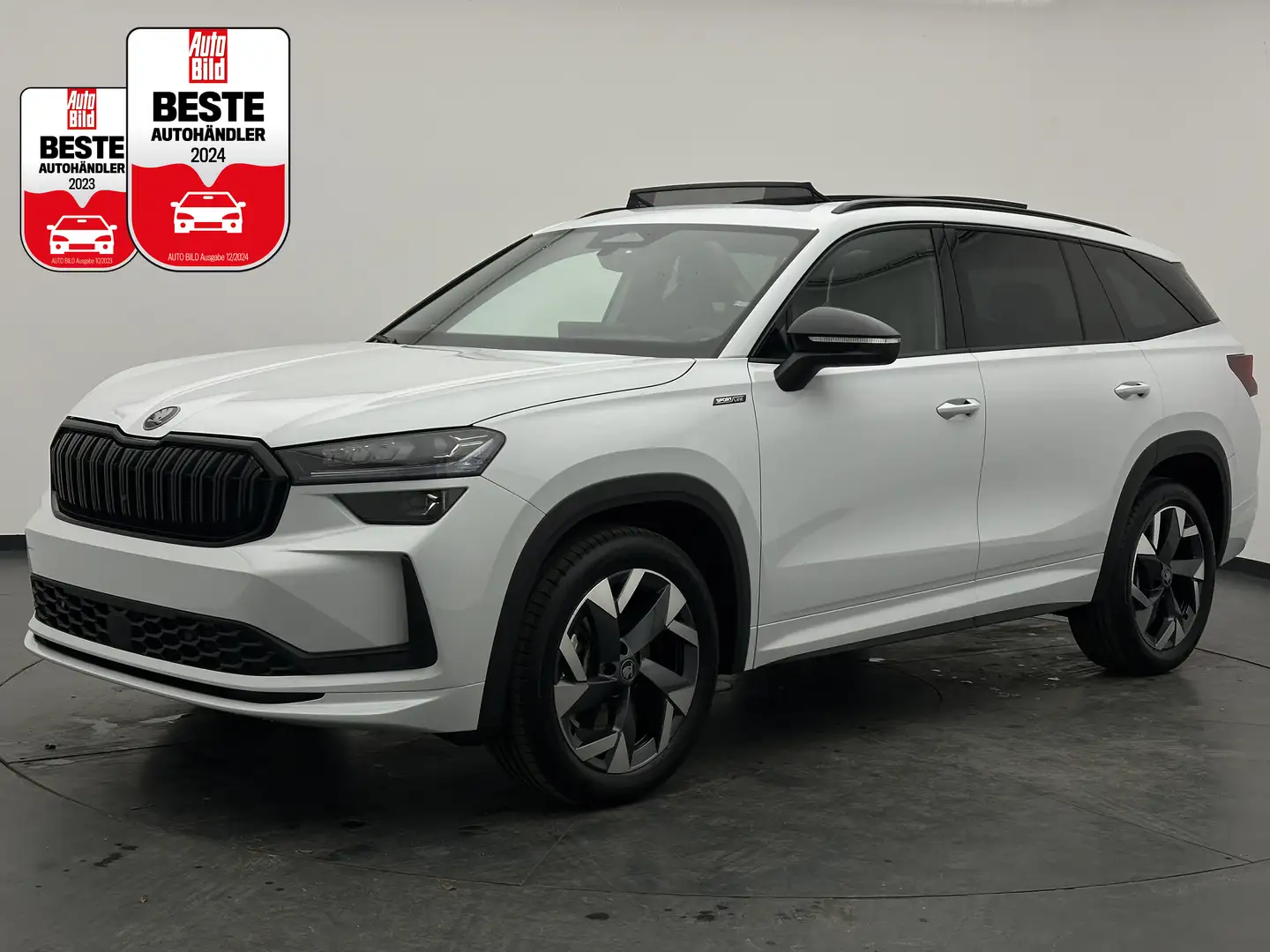 Skoda Kodiaq Kodiaq 2.0 TDI 4x4 DSG Sportline+PANO+AHK+7S+HUD Белый - 1