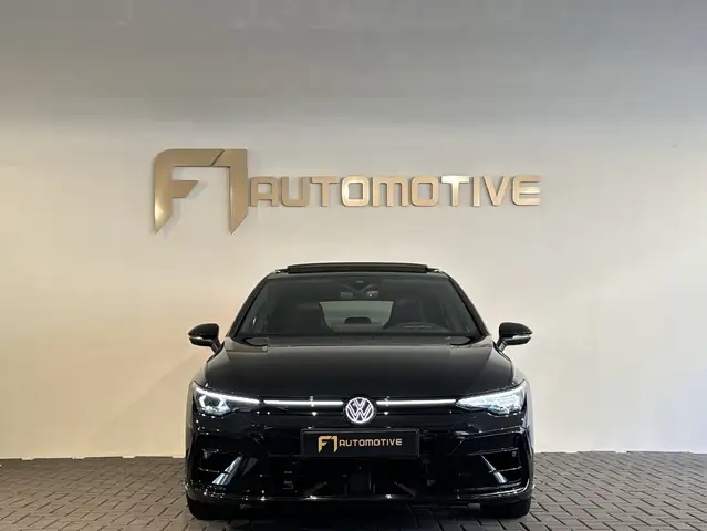 Volkswagen Golf view 2