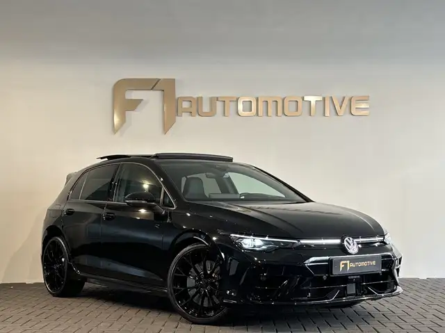 Volkswagen Golf view 3