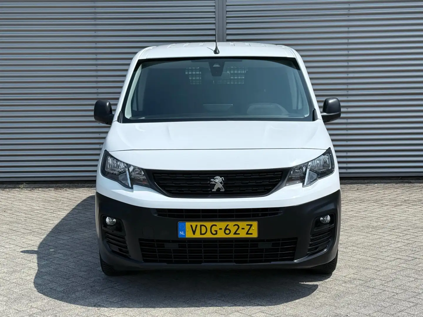 Peugeot Partner 1.5 BlueHDi Long L2 130 Aut/ Airco/ Apple Carplay/ Wit - 2