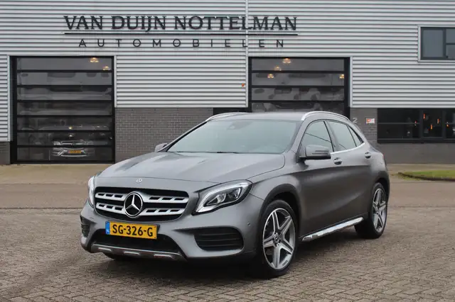 Mercedes-Benz GLA 180 Premium AMG / Keyless / Leer / N.A.P.