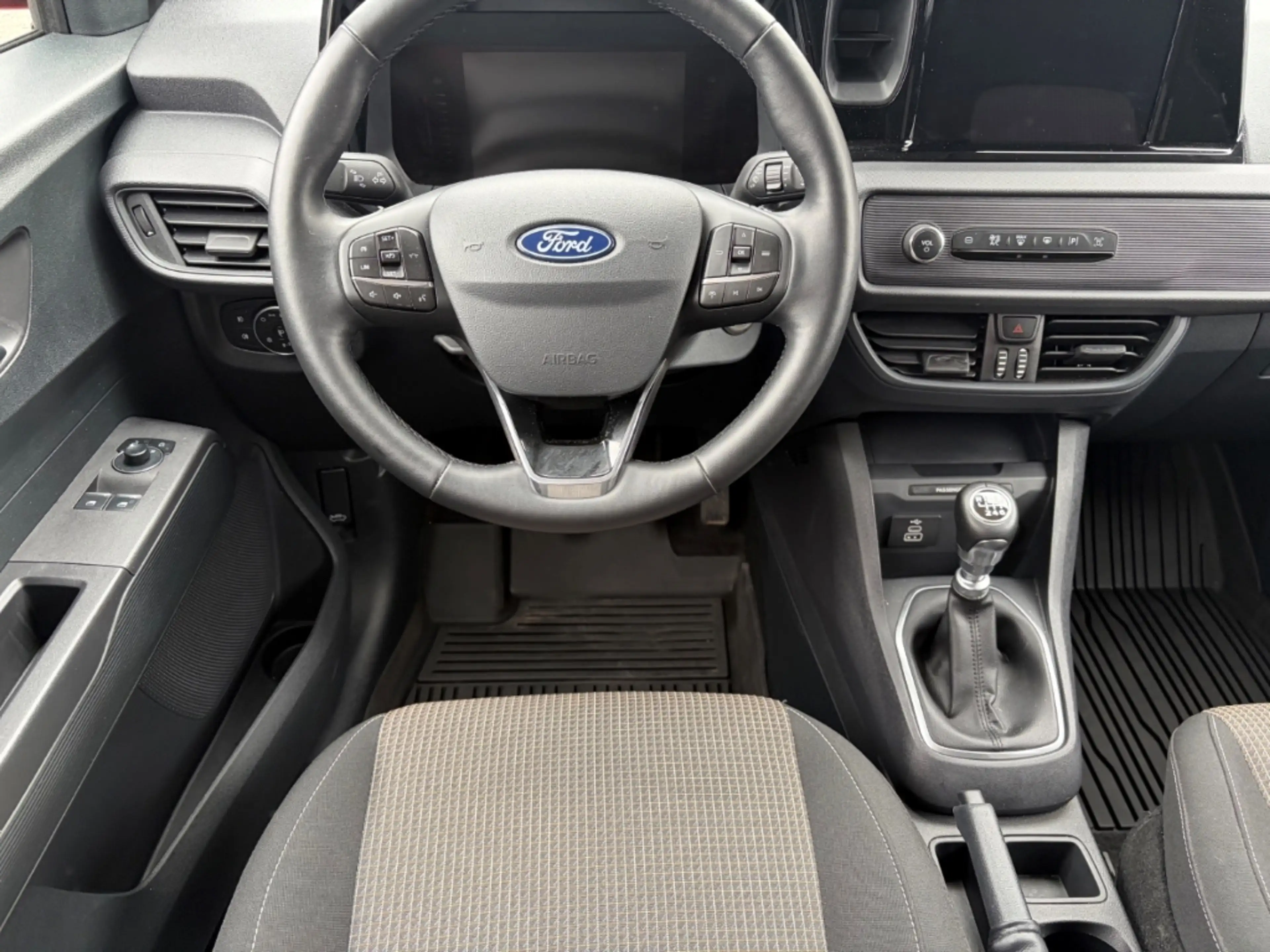 Ford Tourneo Courier 1.0 EcoBoost Trend AHK — photo 10