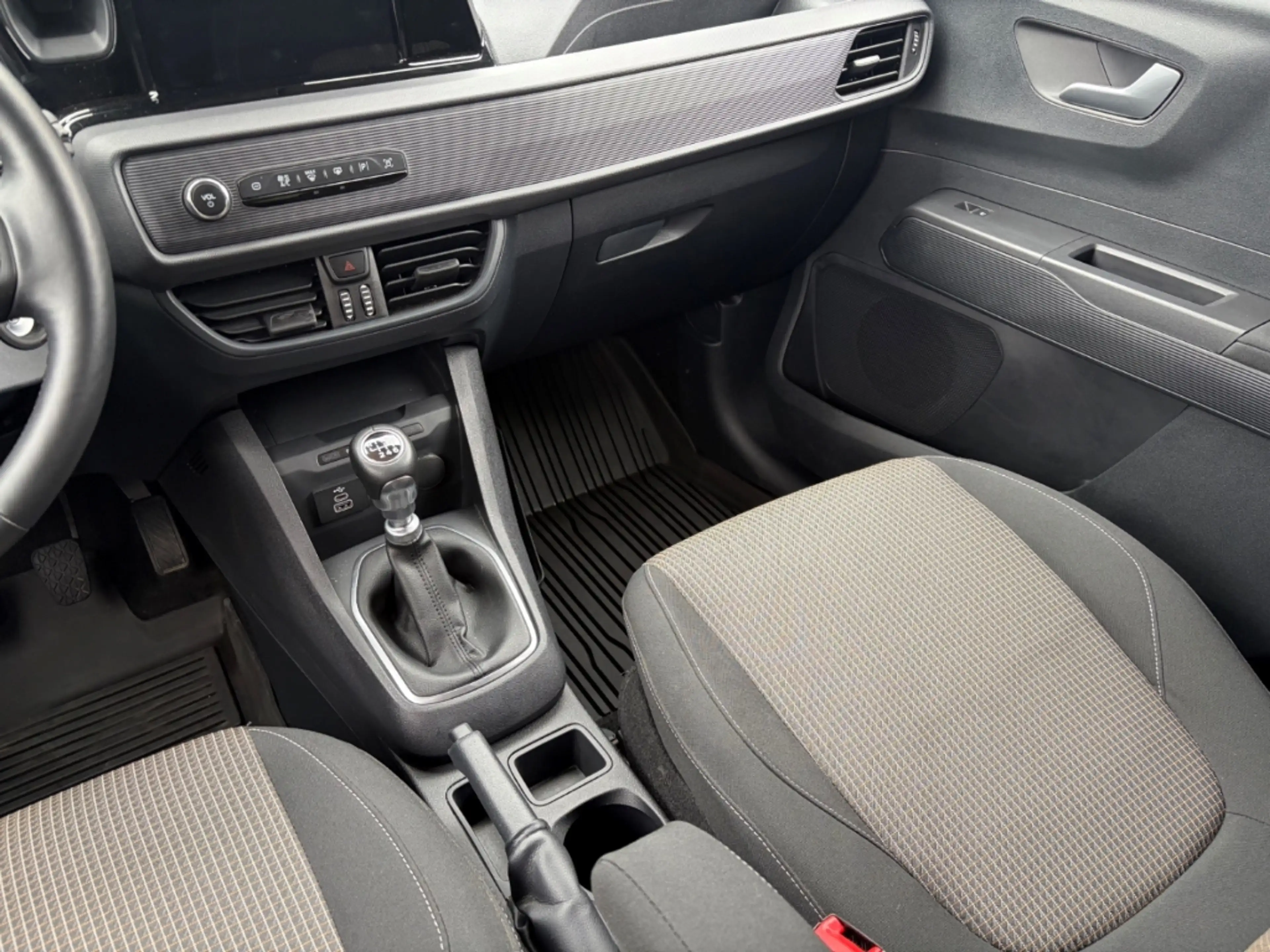 Ford Tourneo Courier 1.0 EcoBoost Trend AHK — photo 12