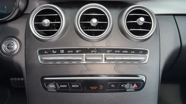 Mercedes-Benz C-Class view 13