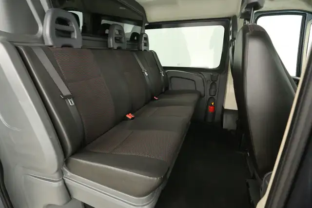 Peugeot Boxer view 3