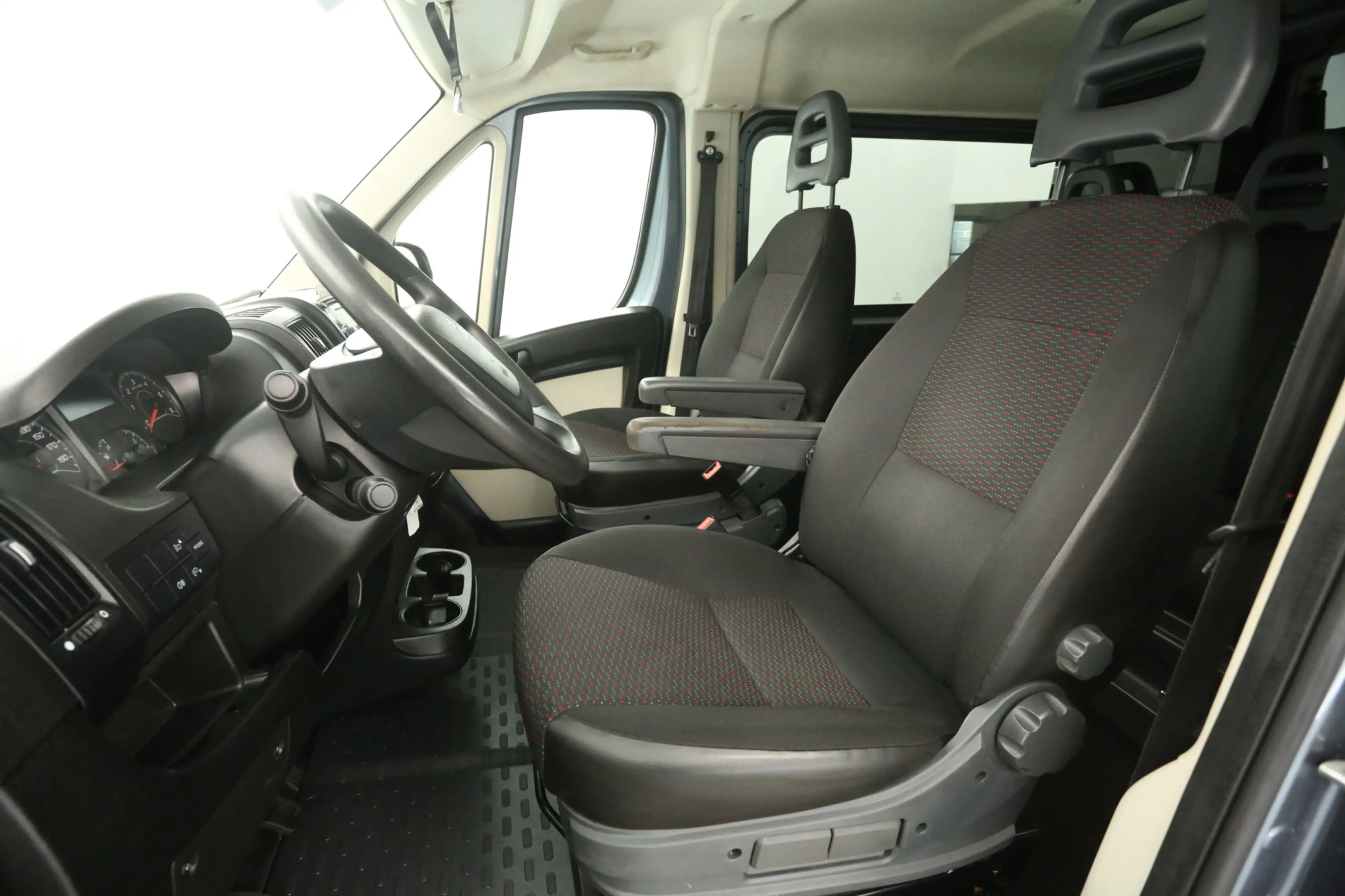 Peugeot Boxer 2.0 BlueHDI L2H1 | Marge | Dubbele Cabine | Airco — photo 10