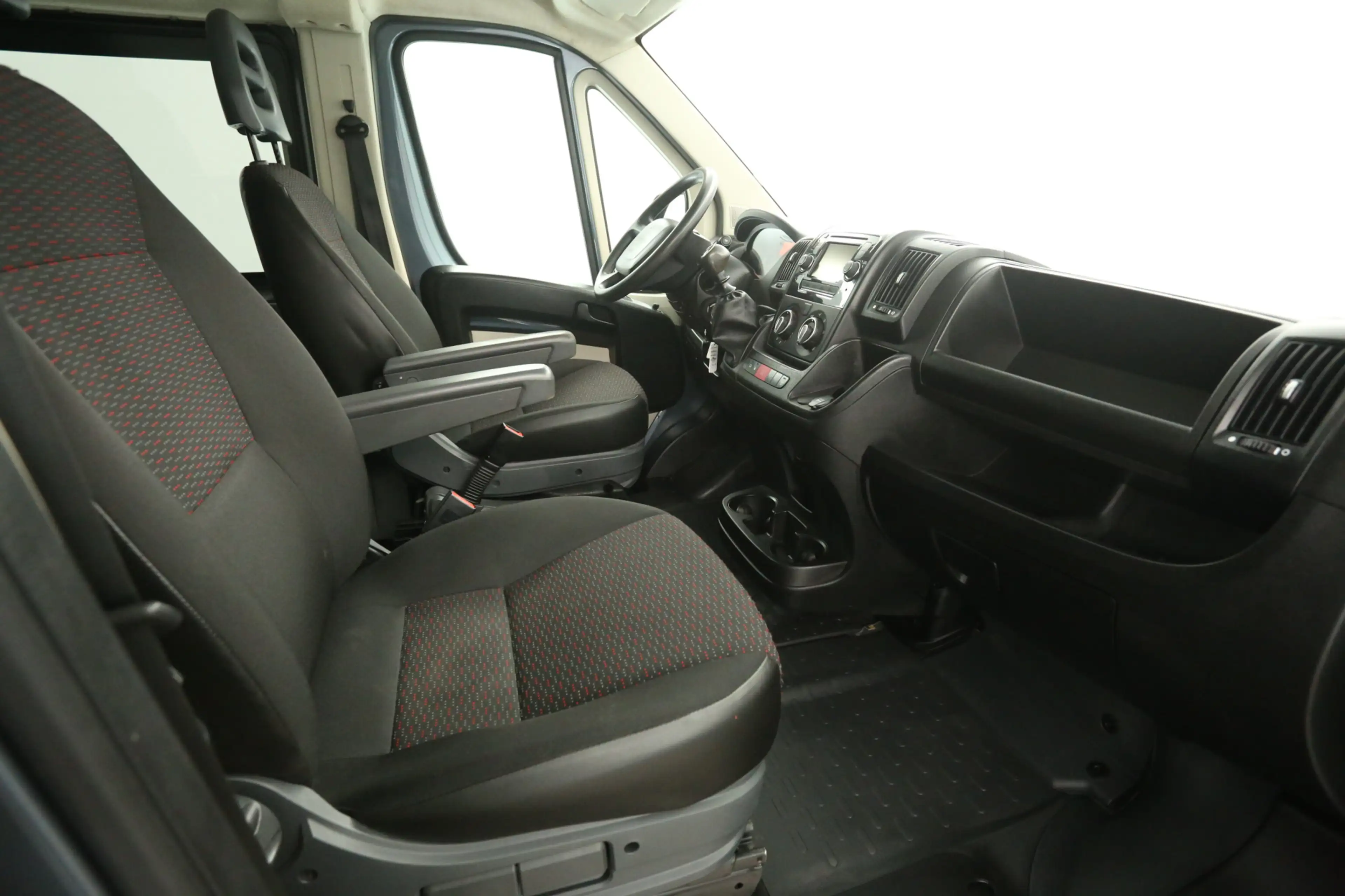 Peugeot Boxer 2.0 BlueHDI L2H1 | Marge | Dubbele Cabine | Airco — photo 24
