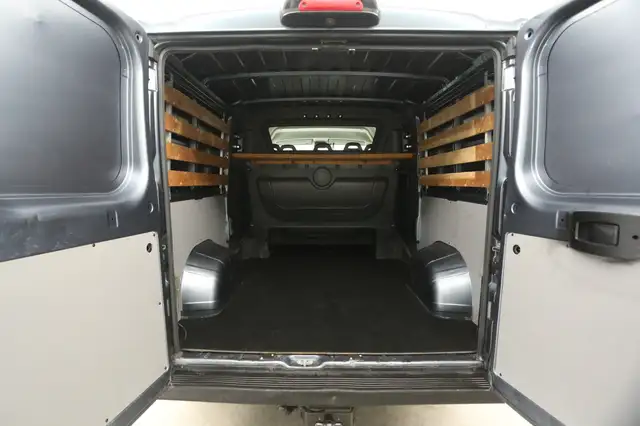 Peugeot Boxer view 4