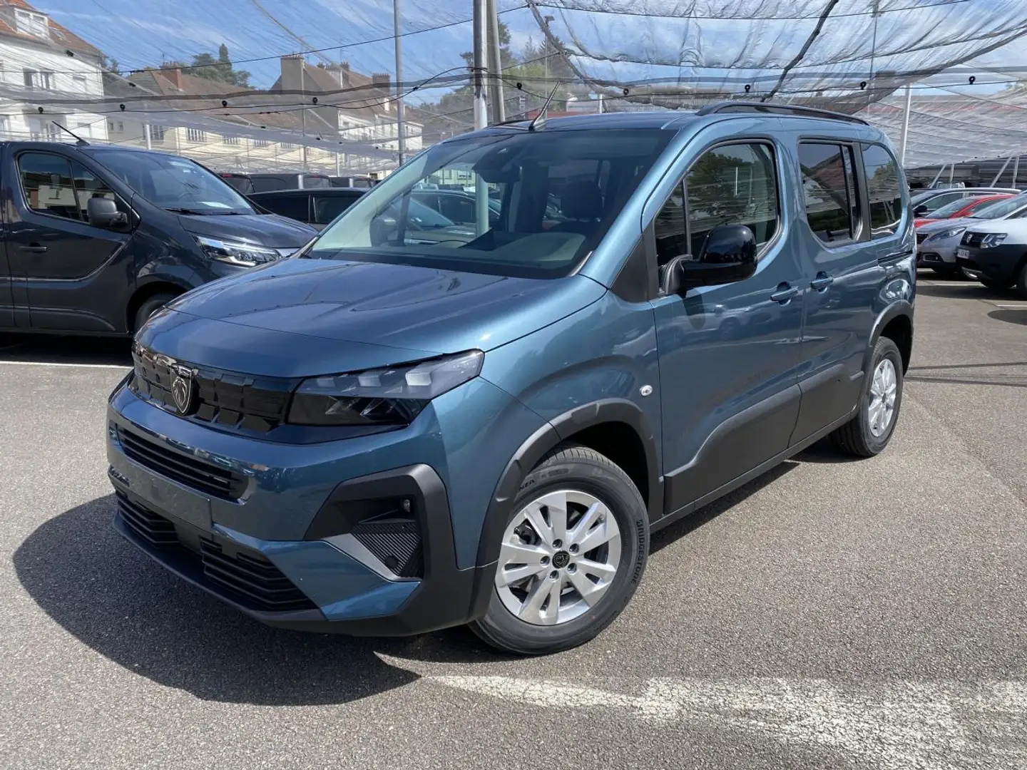 Peugeot Rifter (2) Standard 1.5 BlueHDI S\u0026S 130 BVM6 ALLURE N1 SANS MALUS PACK TECHNO Bleu - 2