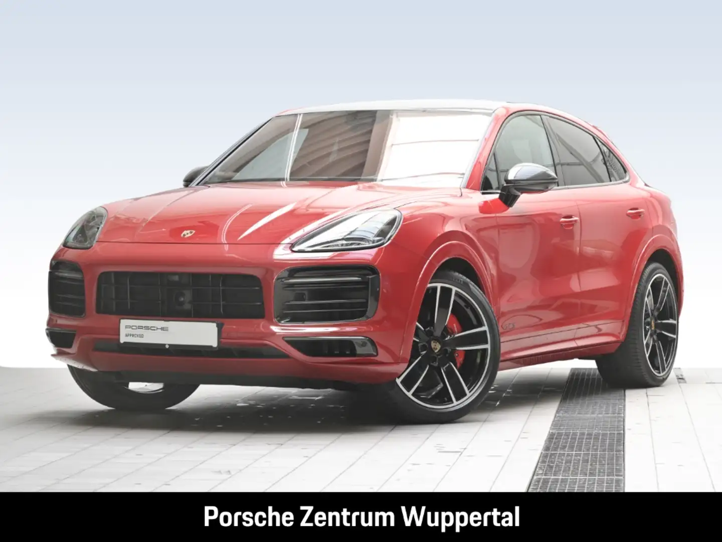 Porsche Cayenne GTS Coupe BOSE Panoramadach InnoDrive Rood - 1