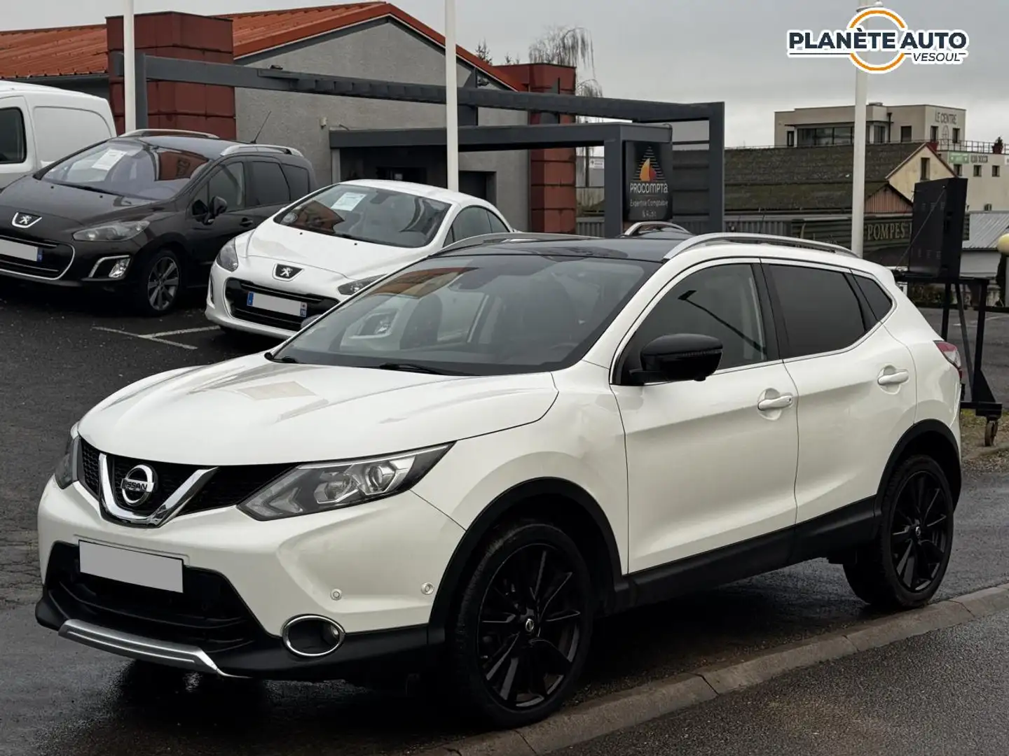 Nissan Qashqai 1.6 DCi FAP - 130 - BV X-Tronic. TEKNA Wit - 1