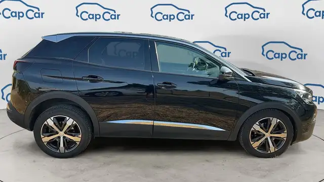 Peugeot 3008 view 4