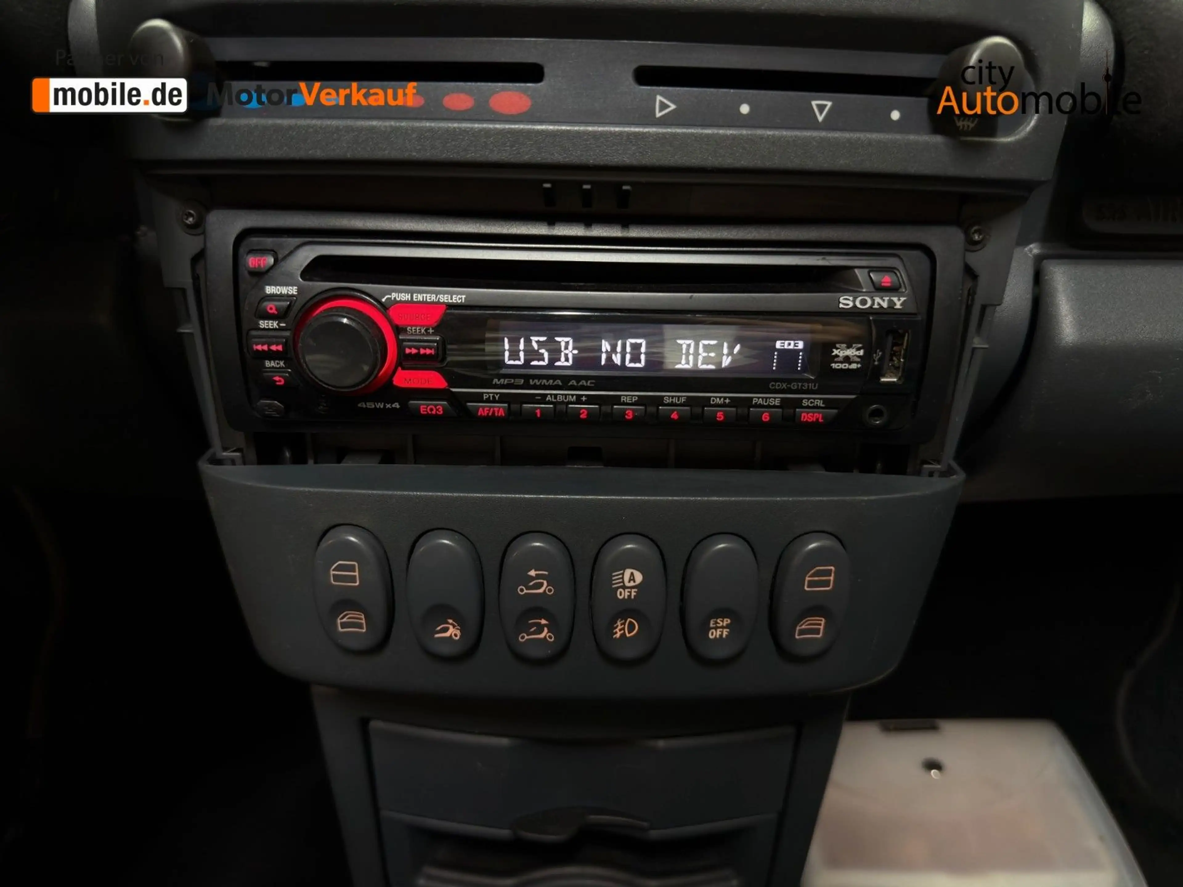 smart roadster -Coupe/Automatik/V-Leder/Klima/SHZ/PDC — photo 12