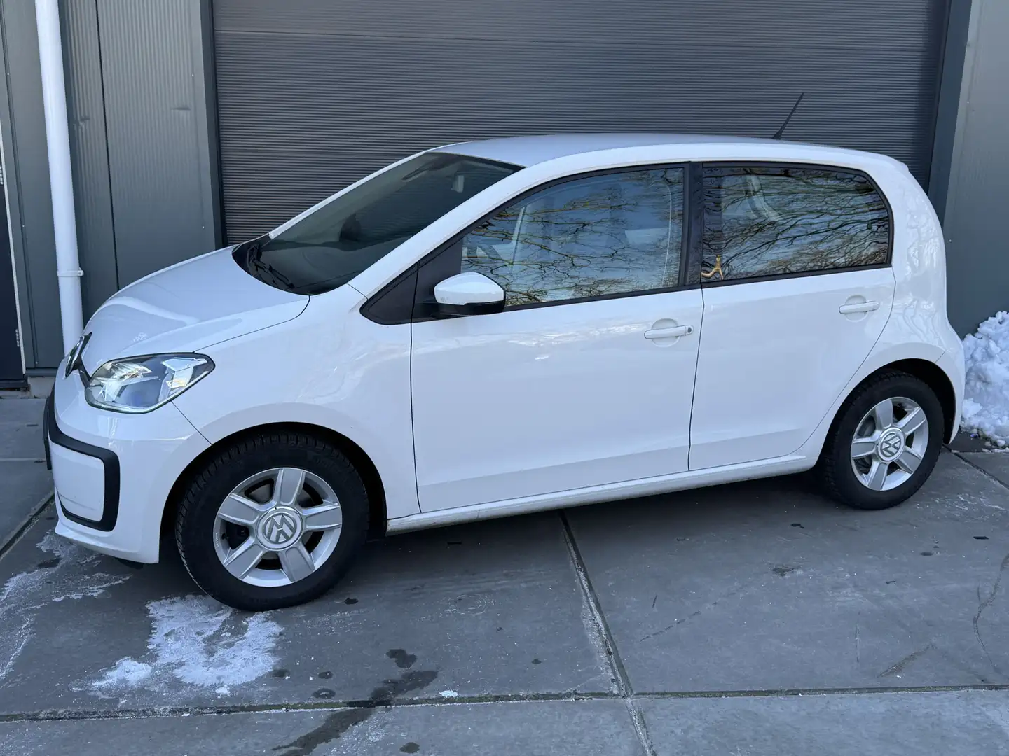 Volkswagen up! 1.0 BMT 60pk move up! Airco DAB Elektrische Spiege Wit - 2