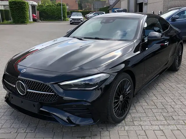 Mercedes-Benz CLE 200 Coupé 4Matic, 4X4 Aandrijving, AMG Line, Distronic, Panoramisch schuifdak, Handree Entry, Sfeerverlichting, Carplay