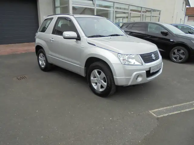Suzuki Grand Vitara 1.9 DDIS 3 Türer - 1. Hand - Allrad - Klima - Zahnriemen neu - Top Zustand
