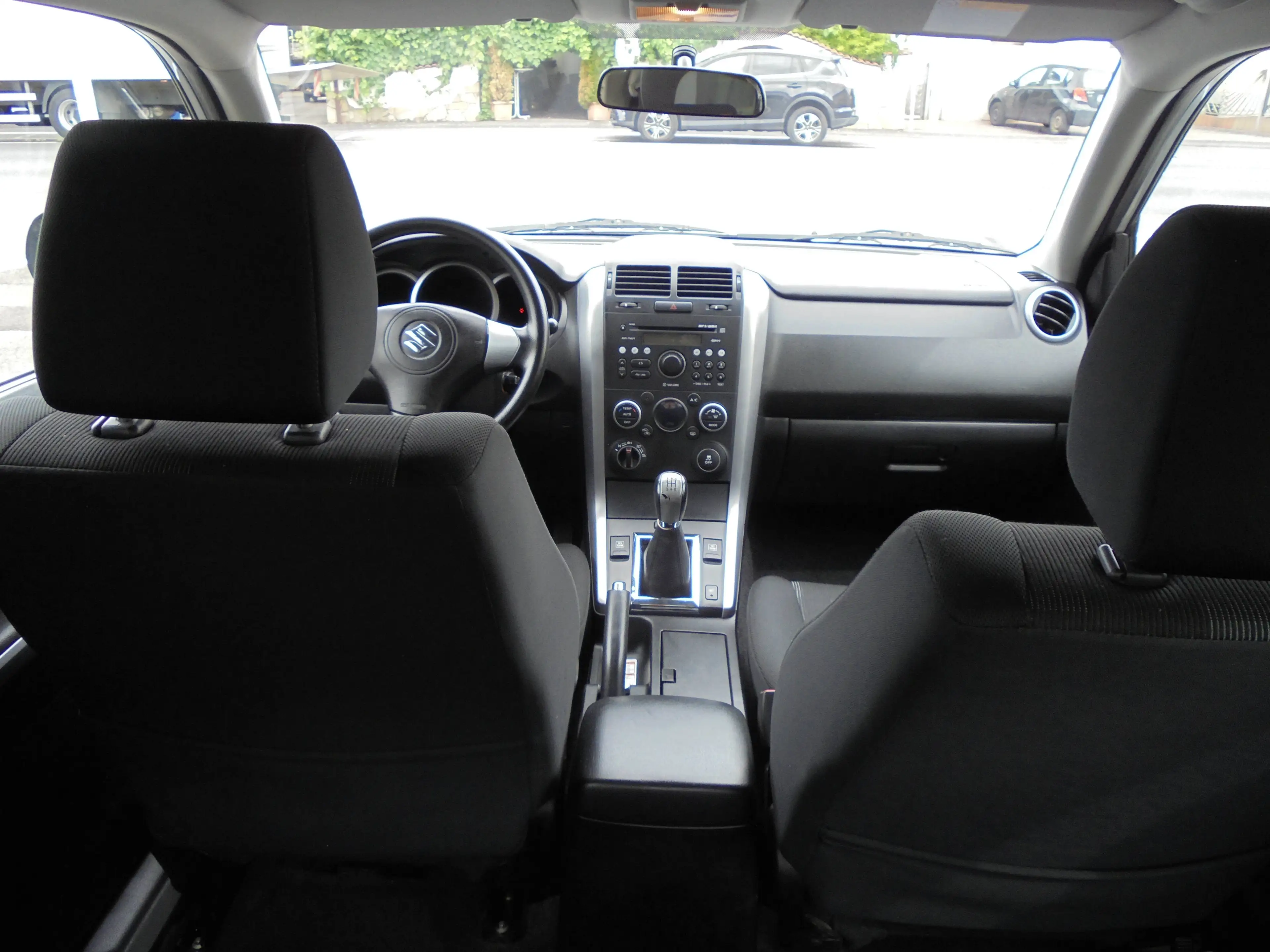 Suzuki Grand Vitara 1.9 DDIS 3 Türer - 1. Hand - Allrad - Klima - Zahnriemen neu - Top Zustand — photo 11