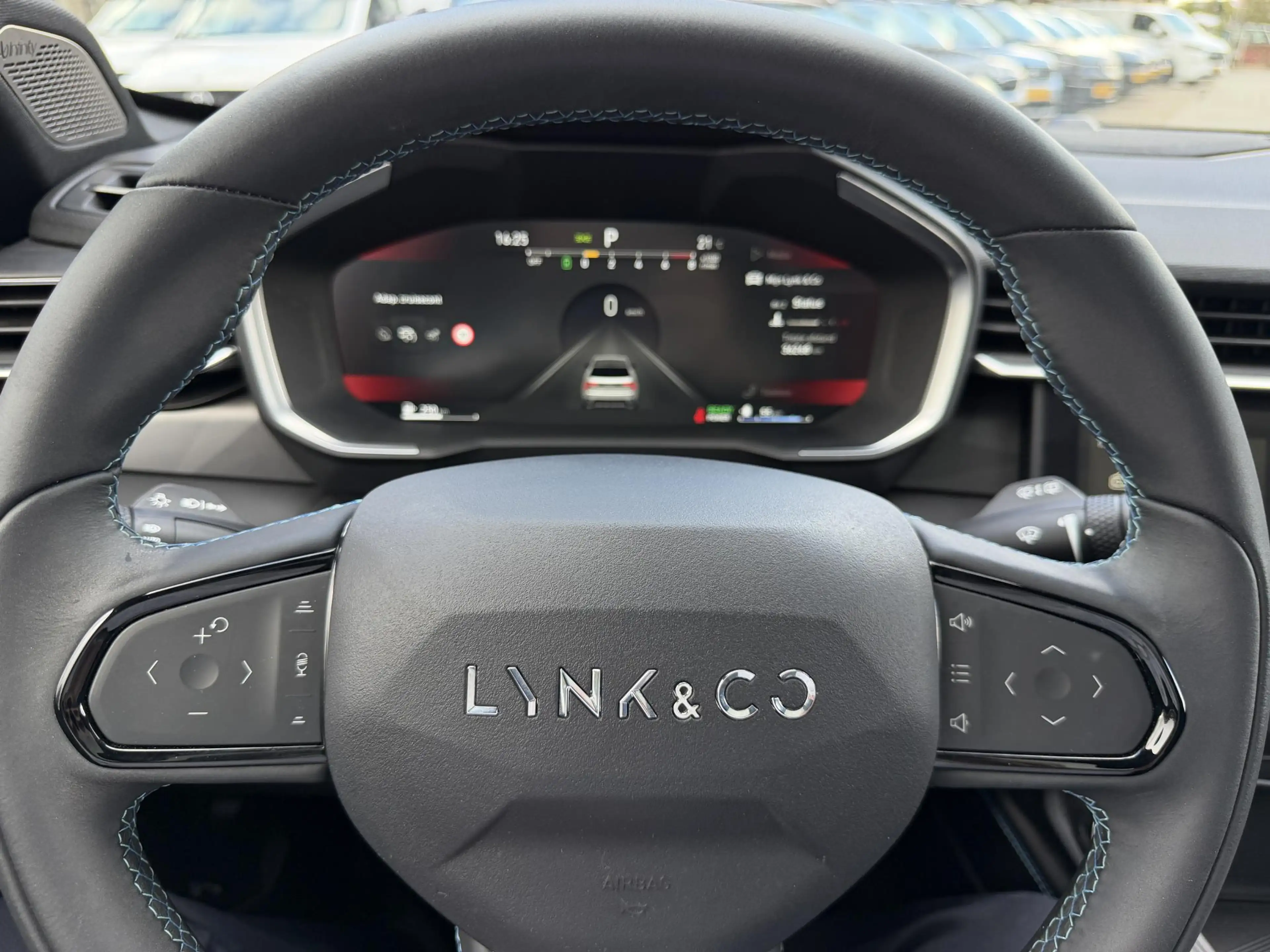 Lynk & Co 01 1.5 HYBRIDE | 360 camera | panodak | blindspot | e — photo 8