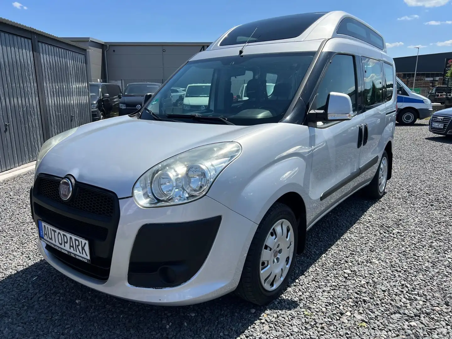 Fiat Doblo *HOCHDACH*ROLLSTUHLRAMPE*KLIMA*TÜV NEU* Silber - 1