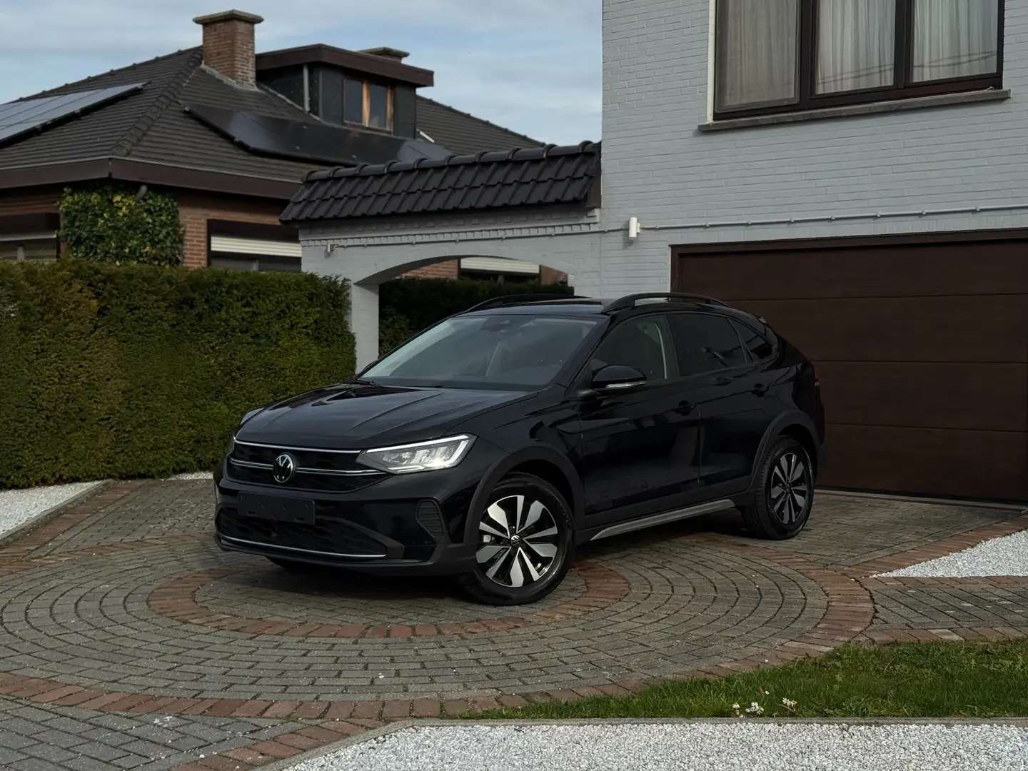 Volkswagen Taigo LED/Adaptive Cruise/Carplay/Ambient light/Lane-Ass Noir - 1