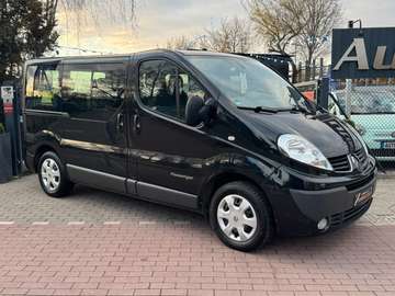 Combi*9Sitze*2xSchiebetür*Navi*AHK*PDC