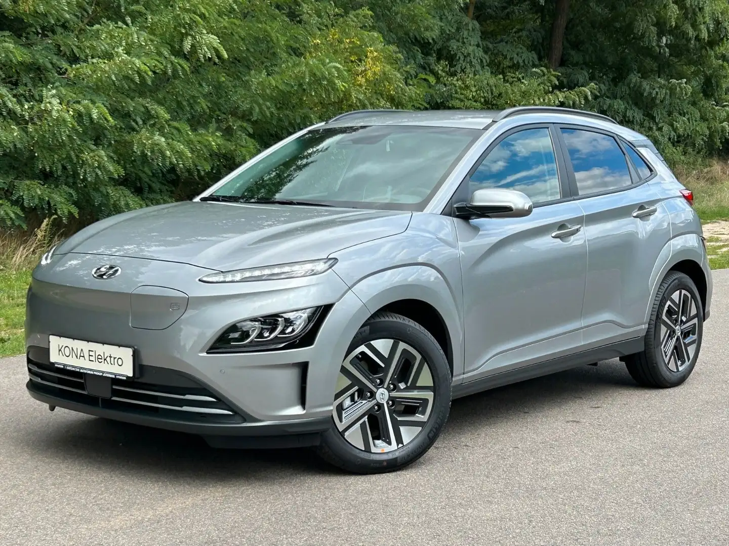Hyundai KONA EV Trend 150 kW *RW484KM*HeUp*Navi*LED*ACC* Срібний - 1