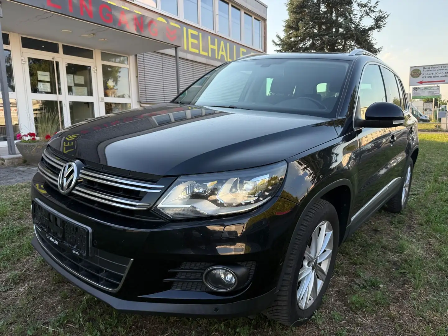 Volkswagen Tiguan 2.0 TDI BMT Sport & Style XENON/1.HAND/ Nero - 1