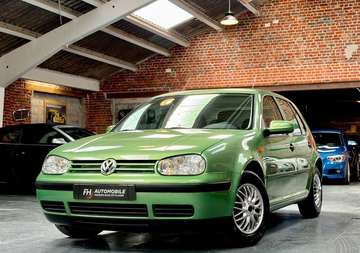 IV 1.6L 100 ch 86 560 kms Vert Cosmique, Climatisation Carnet et historique complet Distribution neuve Superbe état