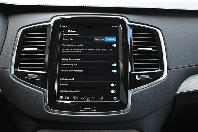 Volvo XC90 T8 AWD Recharge PHEV Plus Bright Geartronic ACC... Ansicht 18