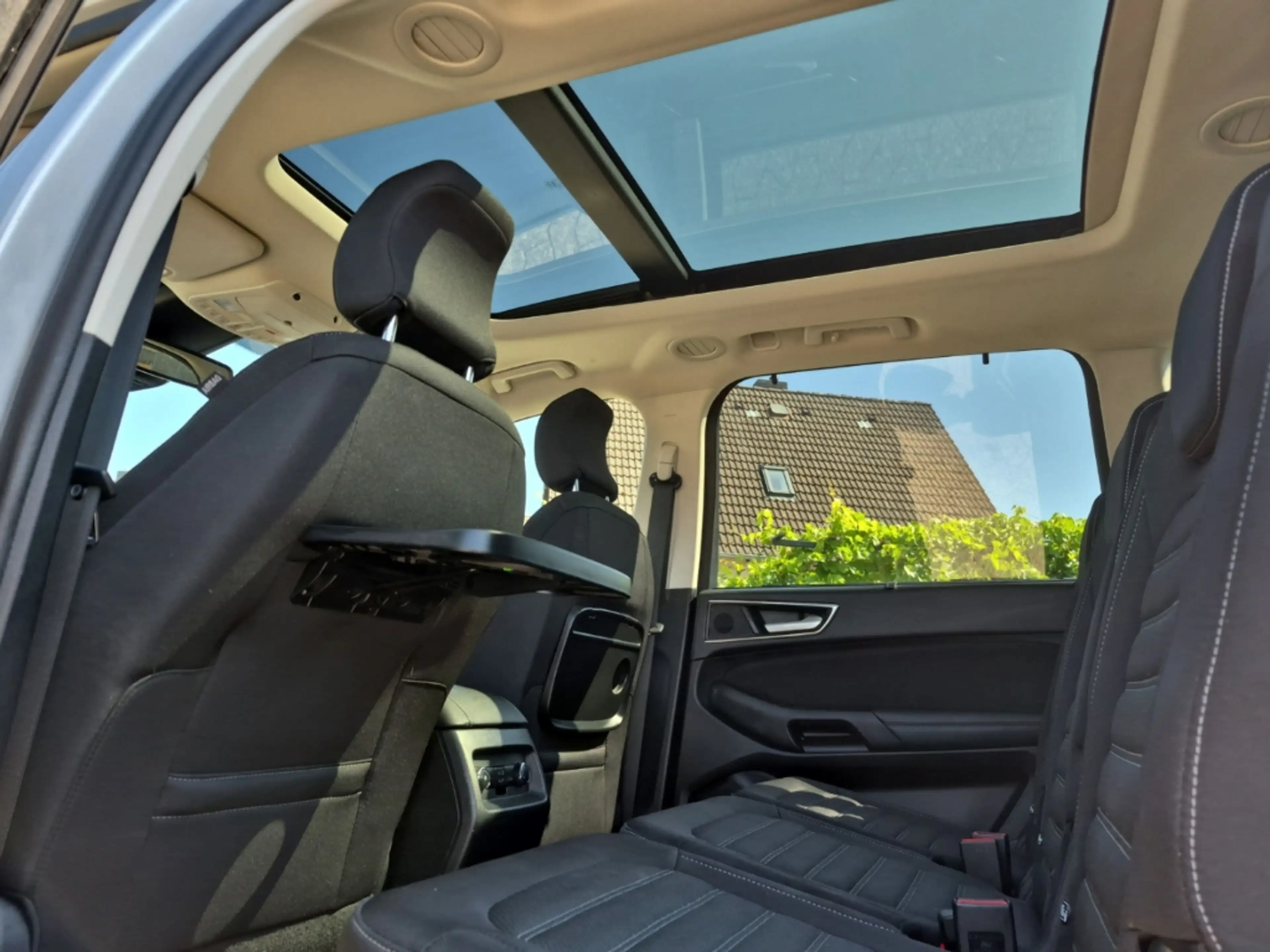 Ford Galaxy Titanium 7-Sitzer,Panorama,Kamera,AHK,Navi — photo 12