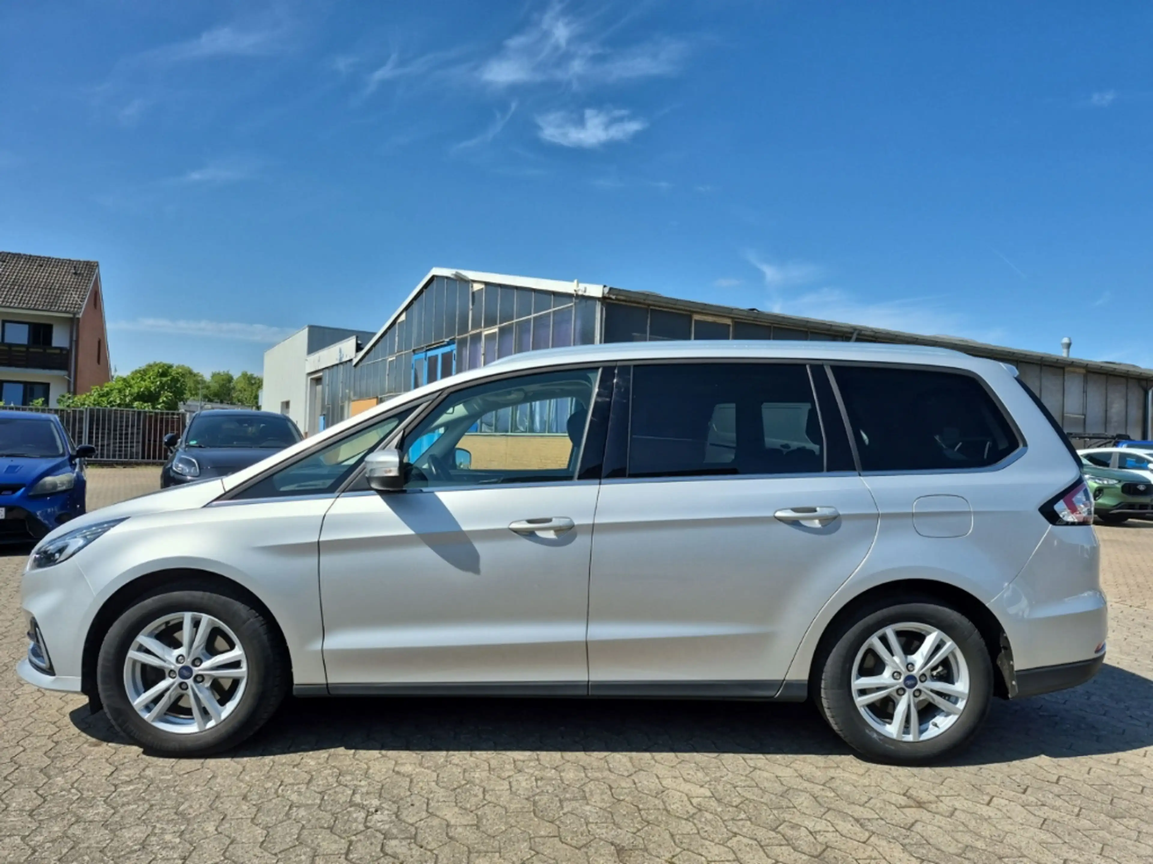 Ford Galaxy Titanium 7-Sitzer,Panorama,Kamera,AHK,Navi — photo 7
