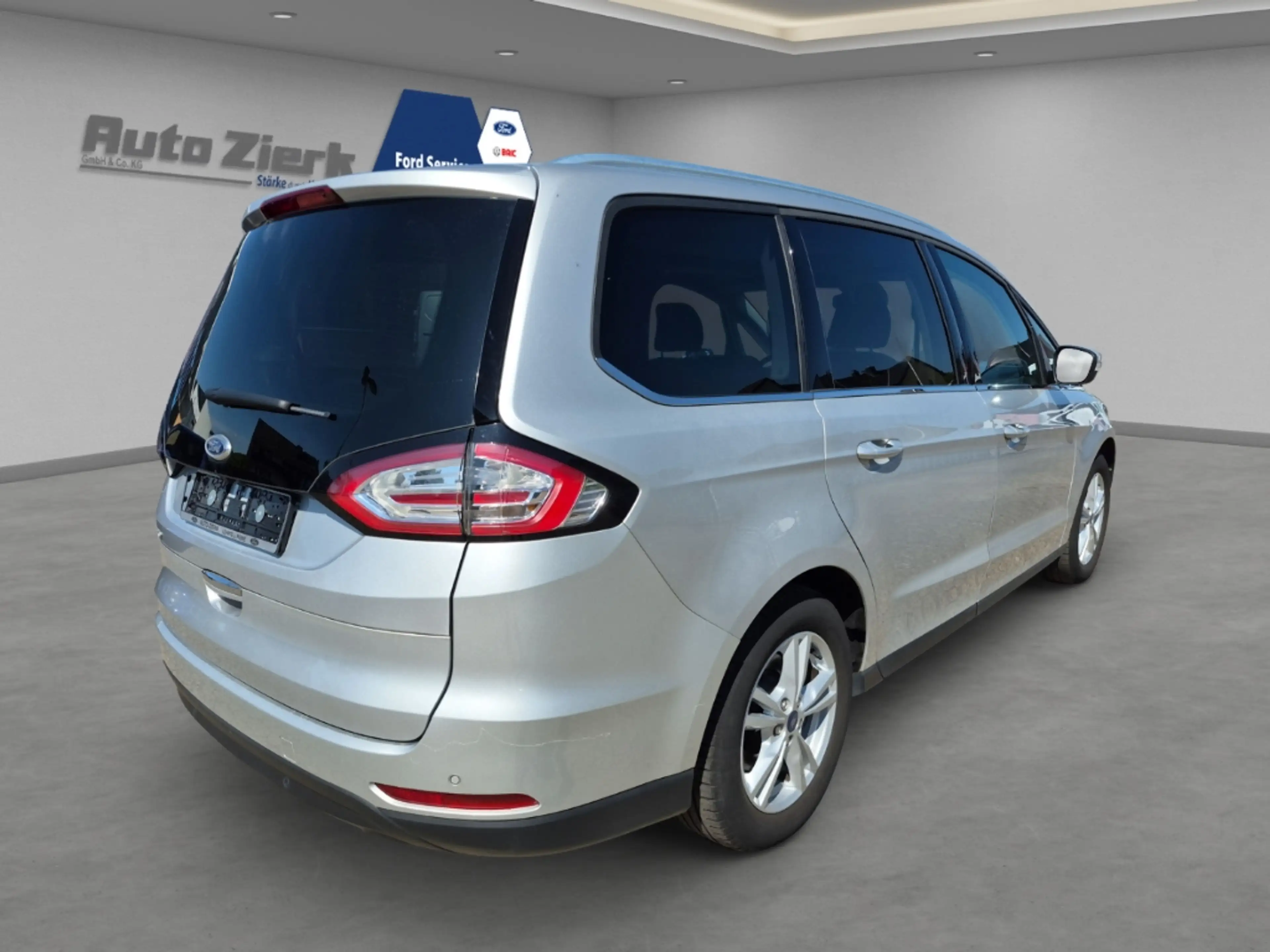 Ford Galaxy Titanium 7-Sitzer,Panorama,Kamera,AHK,Navi — photo 4