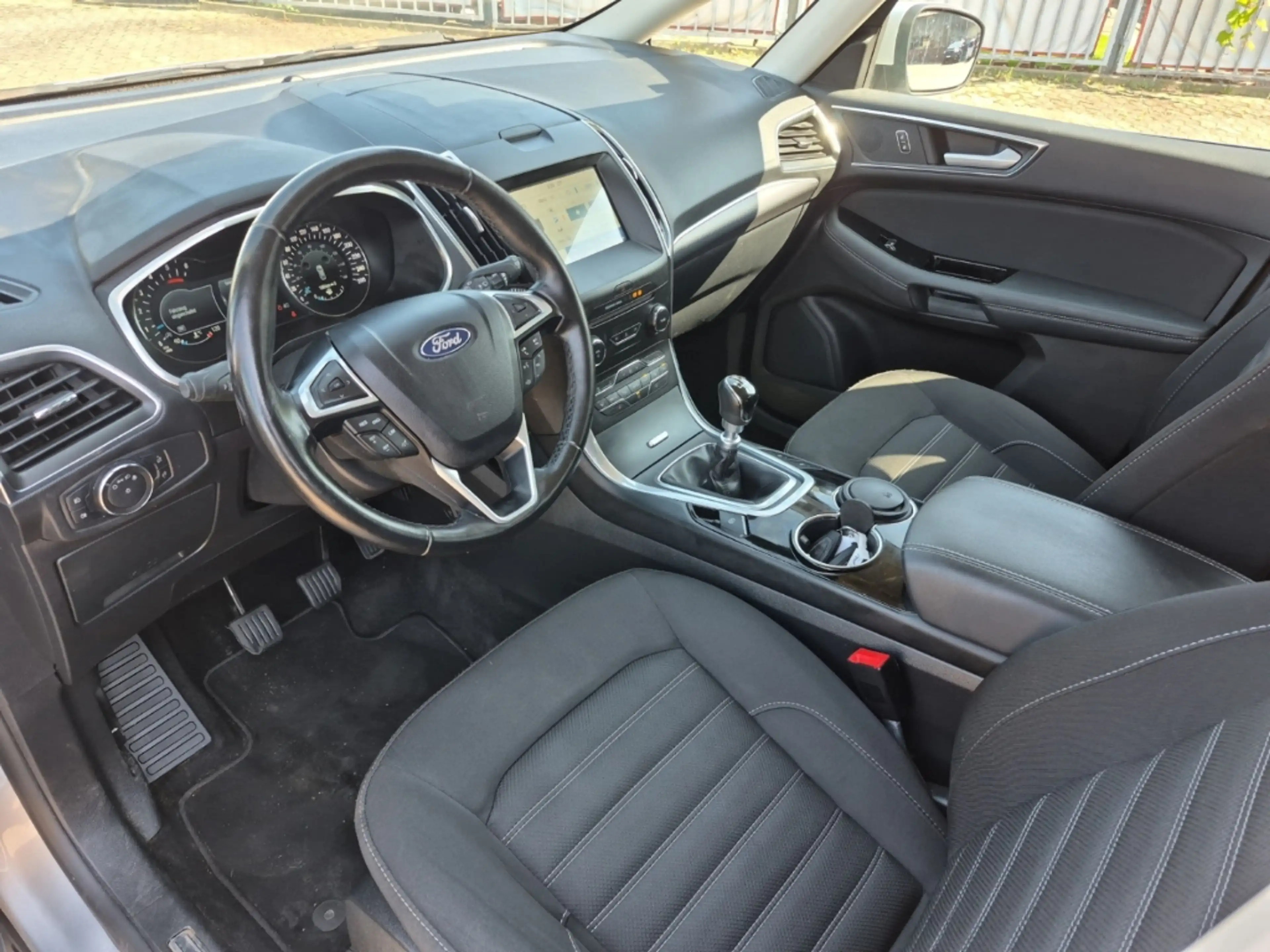 Ford Galaxy Titanium 7-Sitzer,Panorama,Kamera,AHK,Navi — photo 8