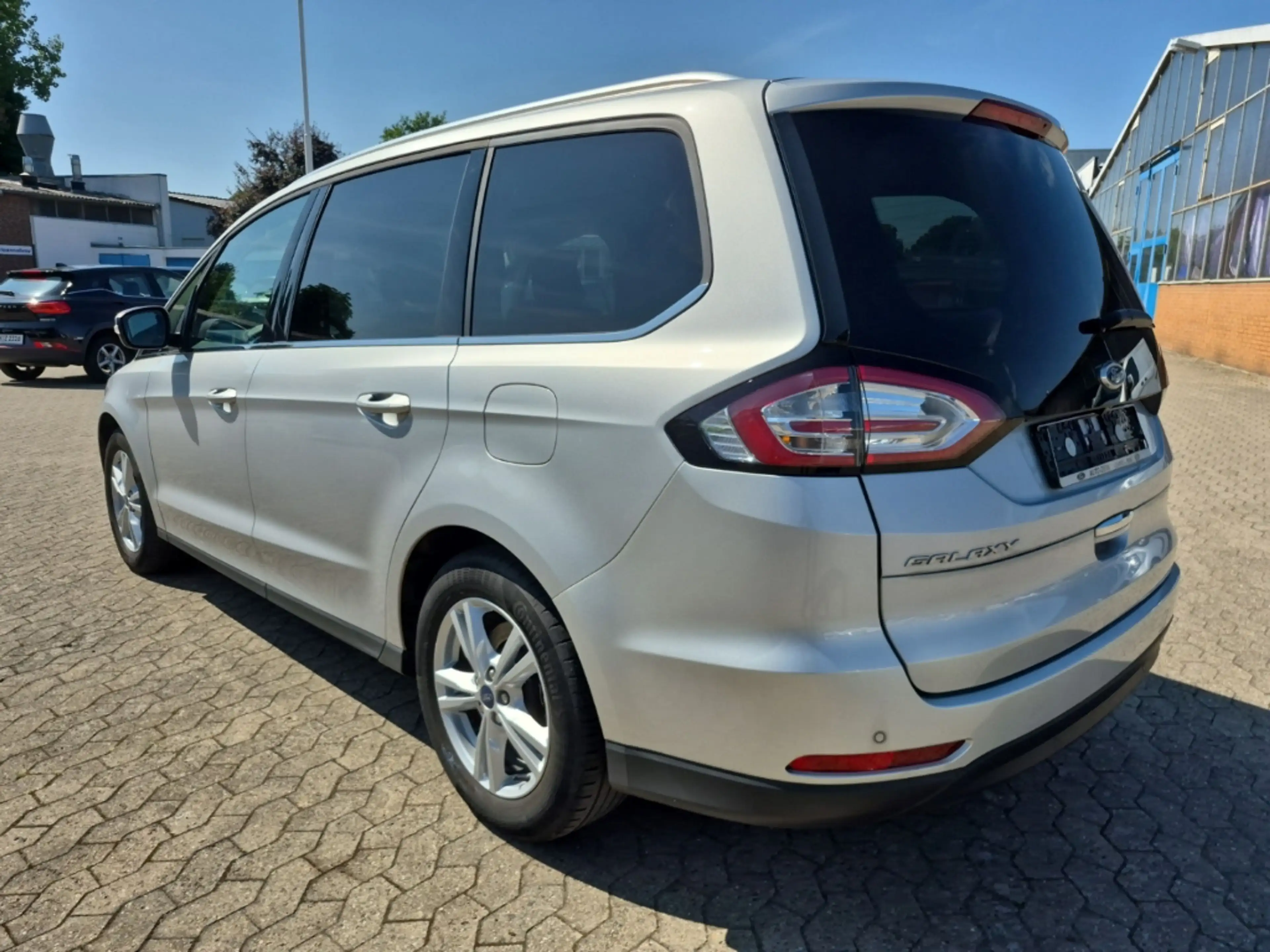 Ford Galaxy Titanium 7-Sitzer,Panorama,Kamera,AHK,Navi — photo 6