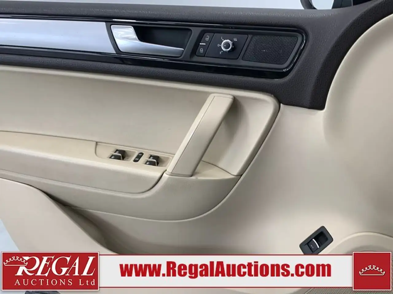 Volkswagen Touareg снимка Volkswagen Touareg