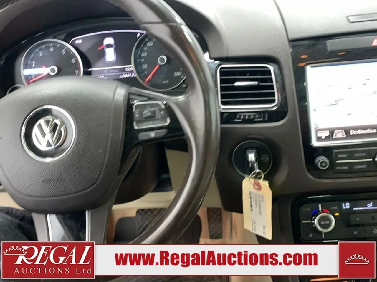 Volkswagen Touareg снимка Volkswagen Touareg
