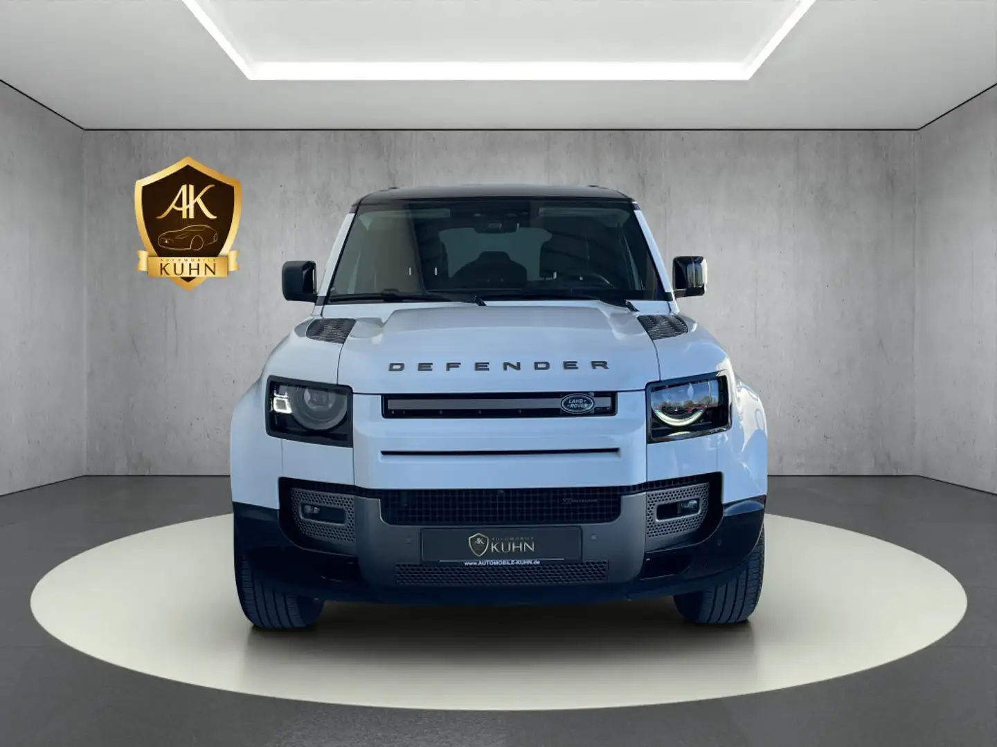 Land Rover Defender 110 X-Dynamic SE*D300 AWD*1.HAND*AHK* Blanc - 2