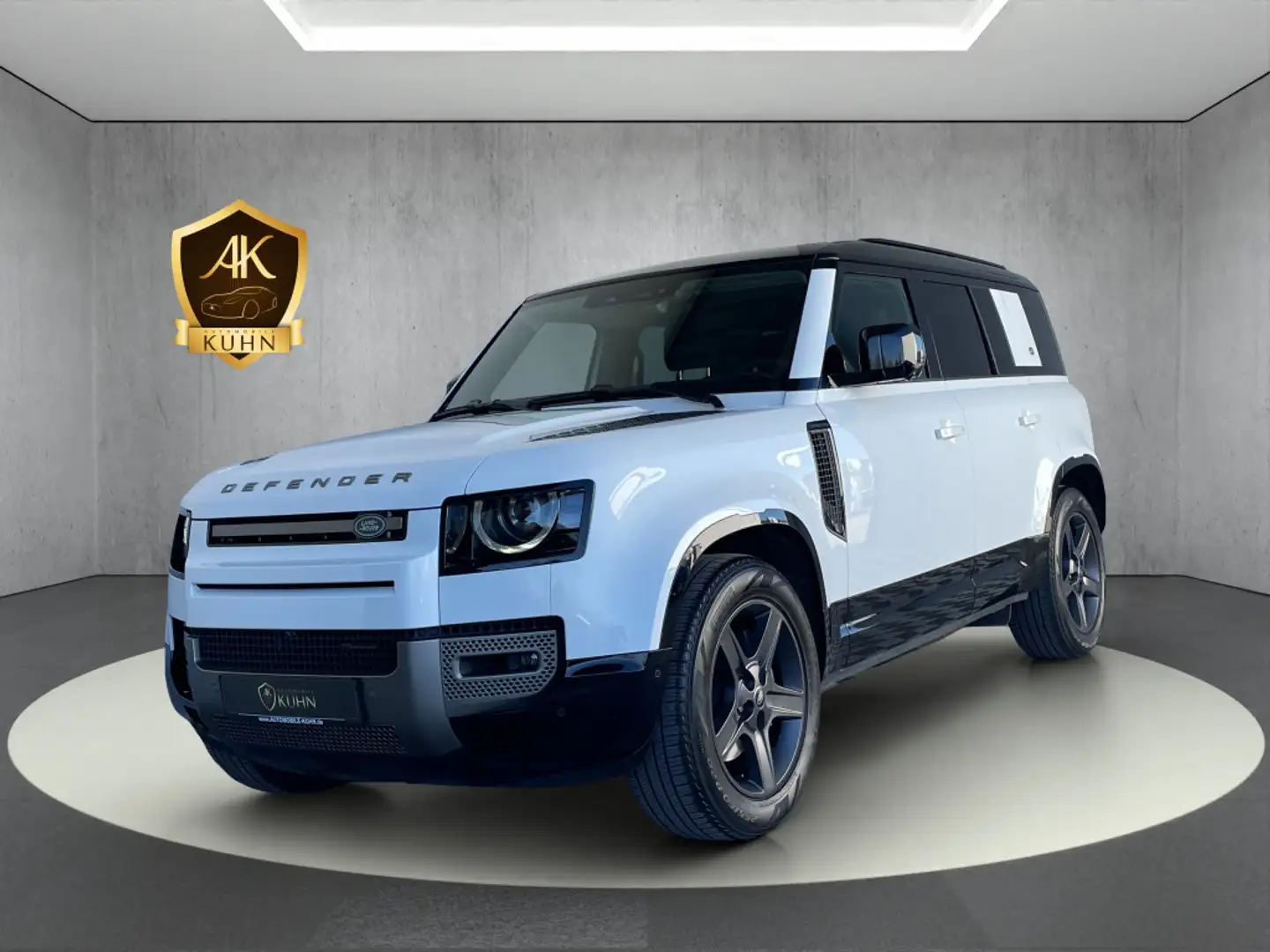 Land Rover Defender 110 X-Dynamic SE*D300 AWD*1.HAND*AHK* Blanc - 1