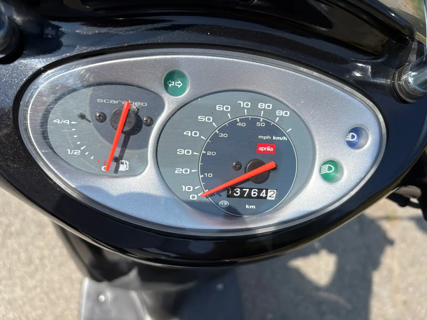 Aprilia Scarabeo 100cc Nero - 2