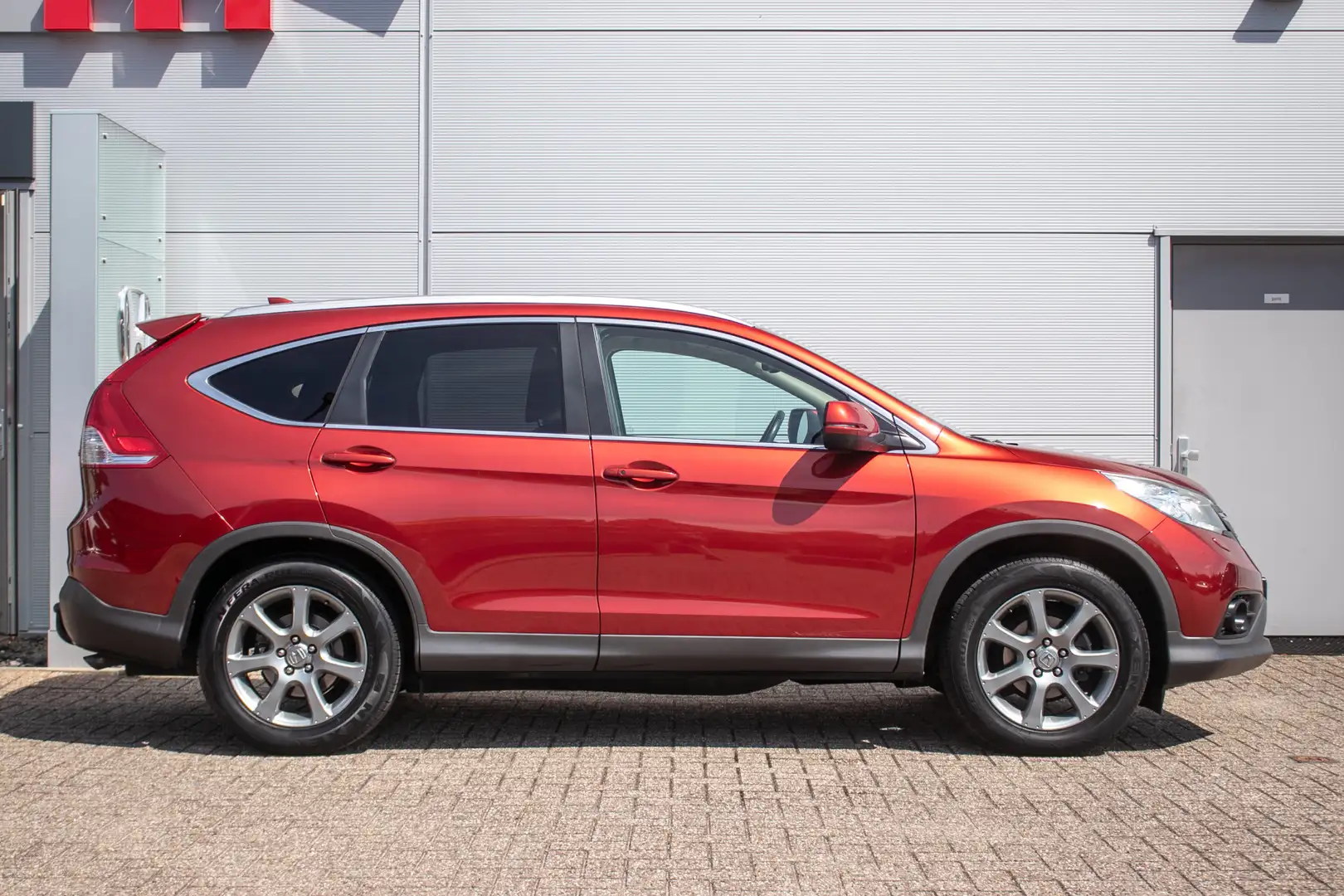 Honda CR-V 2.0 AWD Executive automaat All-in rijklaarprijs | Rood - 2